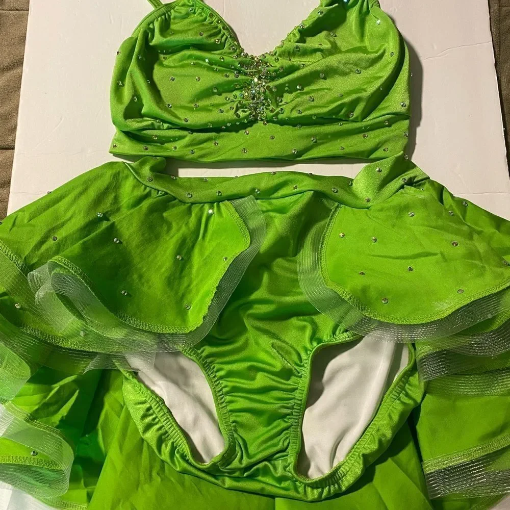 Kelle dance costume